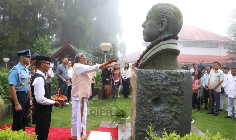 Governor of Nagaland, La Ganesan paying his homage at 'Dr Imkongliba Ao Martyrdom Day’ observed at Raj Bhavan, Kohima on August 24. (DIPR Photo)